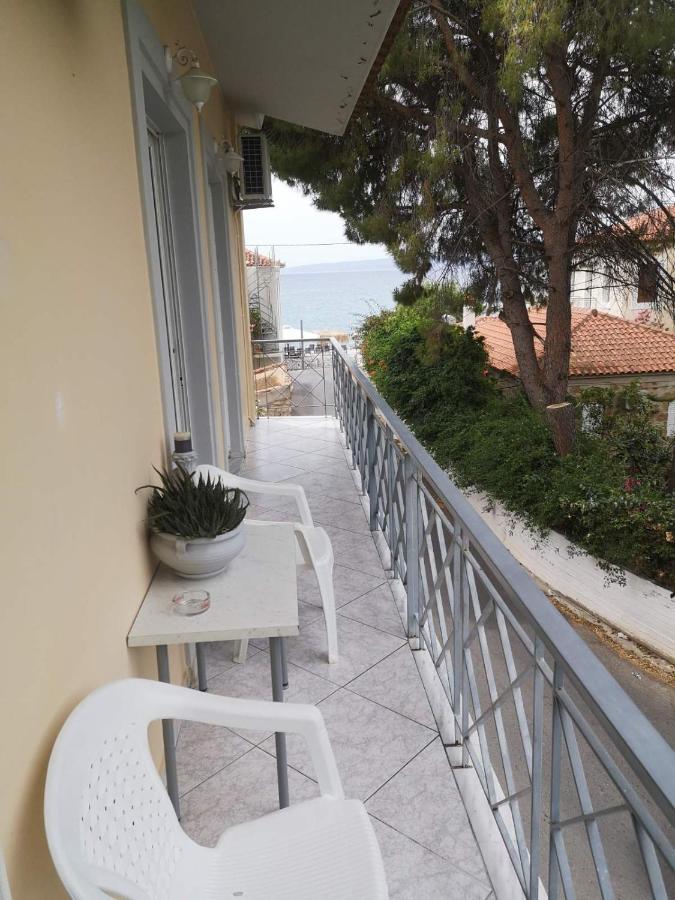 Panos & Antzy Apartments Каламата Екстер'єр фото