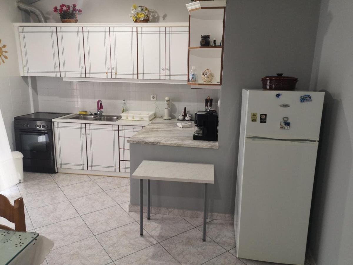 Panos & Antzy Apartments Каламата Екстер'єр фото